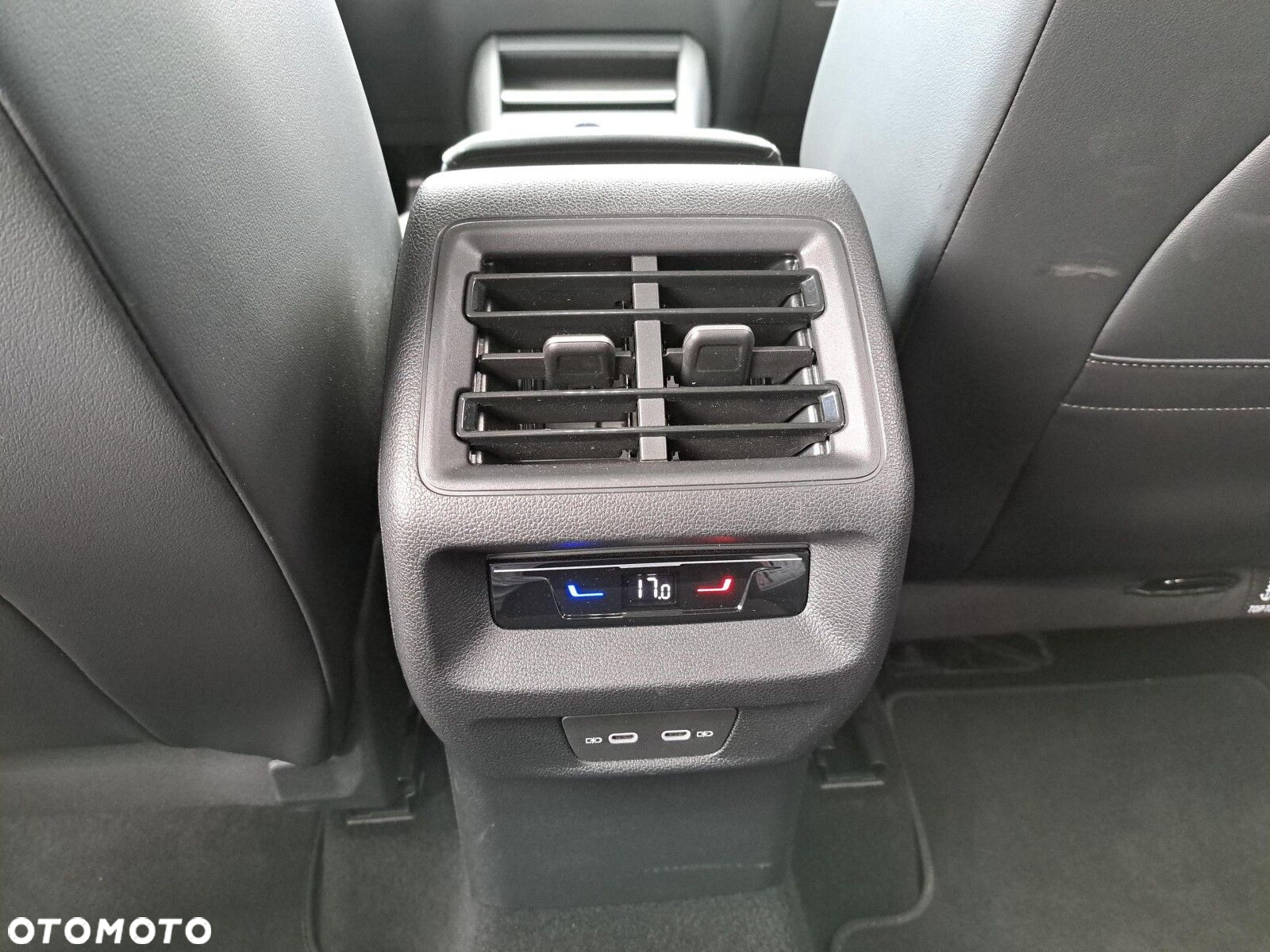 Volkswagen Tiguan - 29