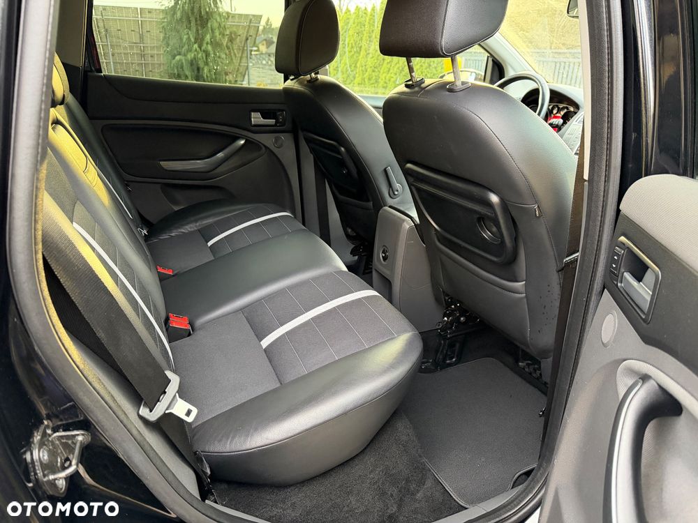 Ford Kuga 2.0 TDCi 4x4 Titanium - 23