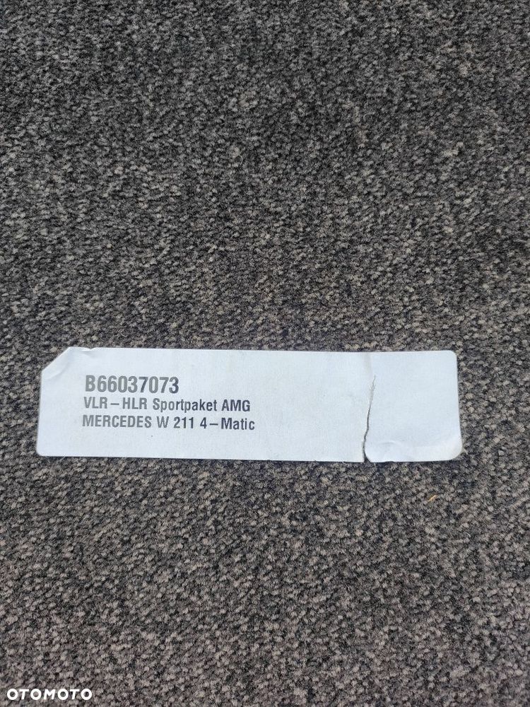 Dywaniki Mercedes W211 S211 4Matic - 4