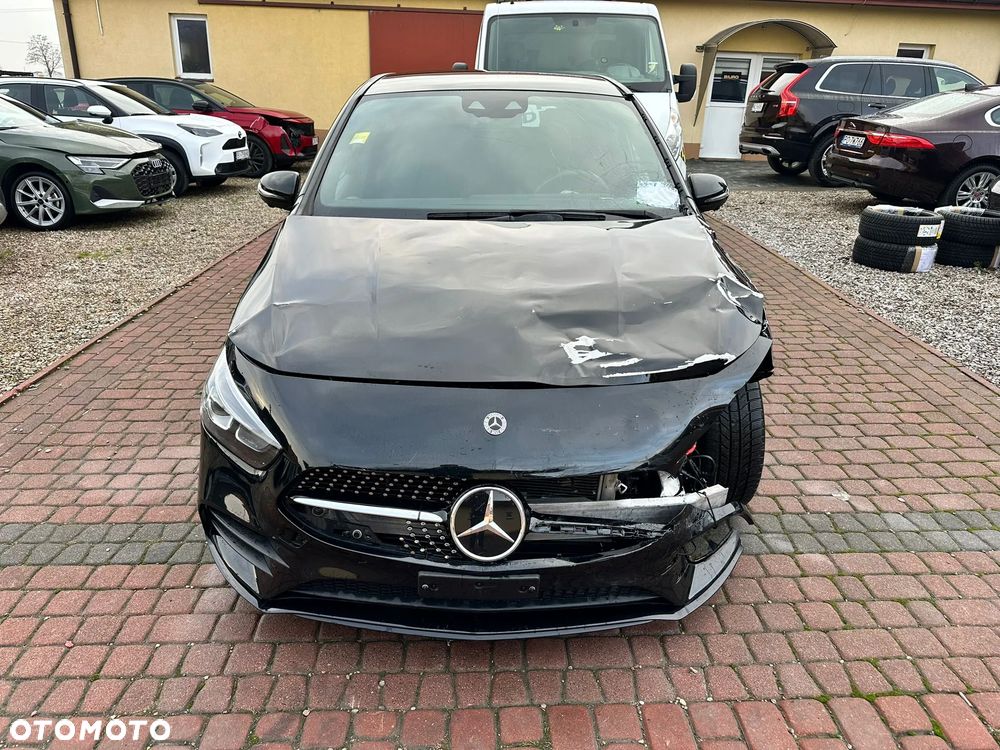 Mercedes-Benz Klasa B 250 4Matic 7G-DCT AMG Line - 12