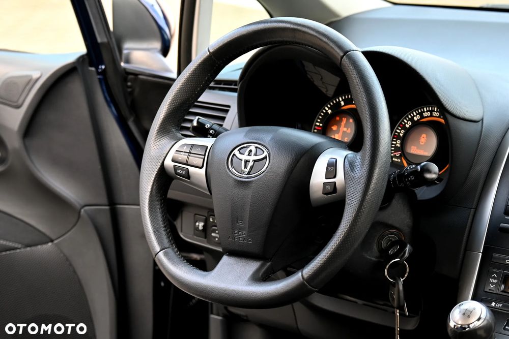 Toyota Auris 1.6 Sol - 23