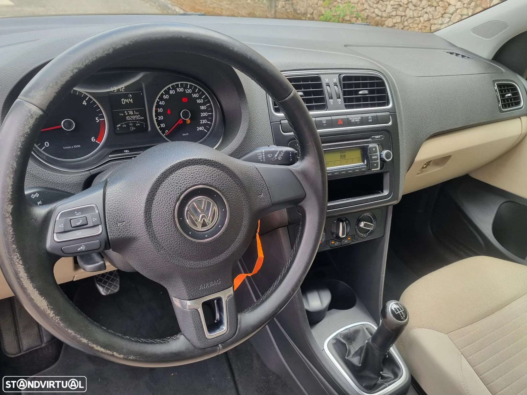 VW Polo 1.6 TDI Confortline BlueMotion - 8