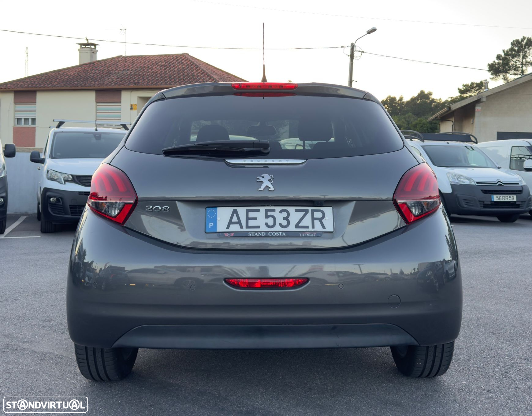 Peugeot 208 1.2 PureTech Style - 8