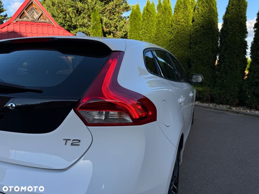 Volvo V40 T2 Geartronic Momentum - 8