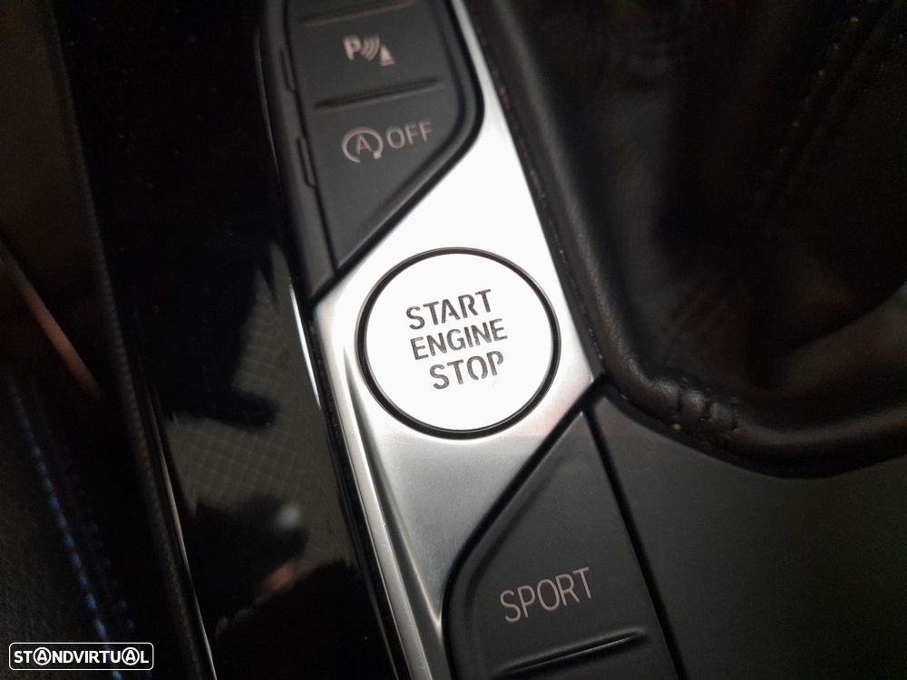 BMW 116 d Pack Desportivo M - 19