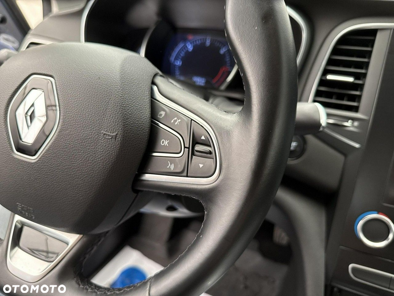 Renault Megane 1.5 Blue dCi Intens EDC - 27