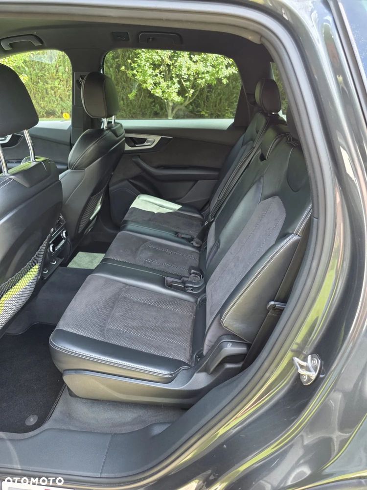 Audi Q7 - 7