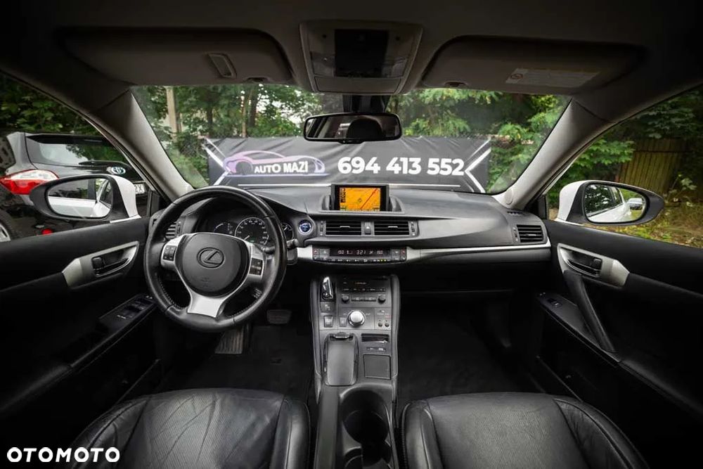 Lexus CT 200h Impression Line - 12