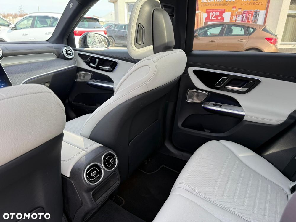 Mercedes-Benz GLC 300 e PHEV 4-Matic AMG Line - 21