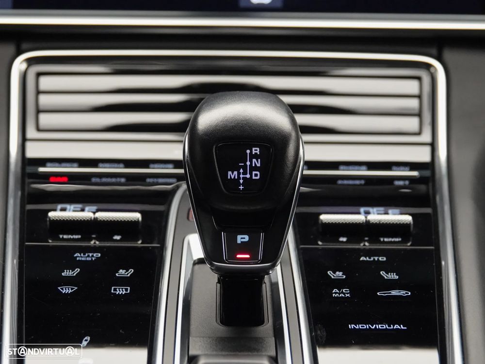 Porsche Panamera Sport Turismo 4 E-Hybrid - 39