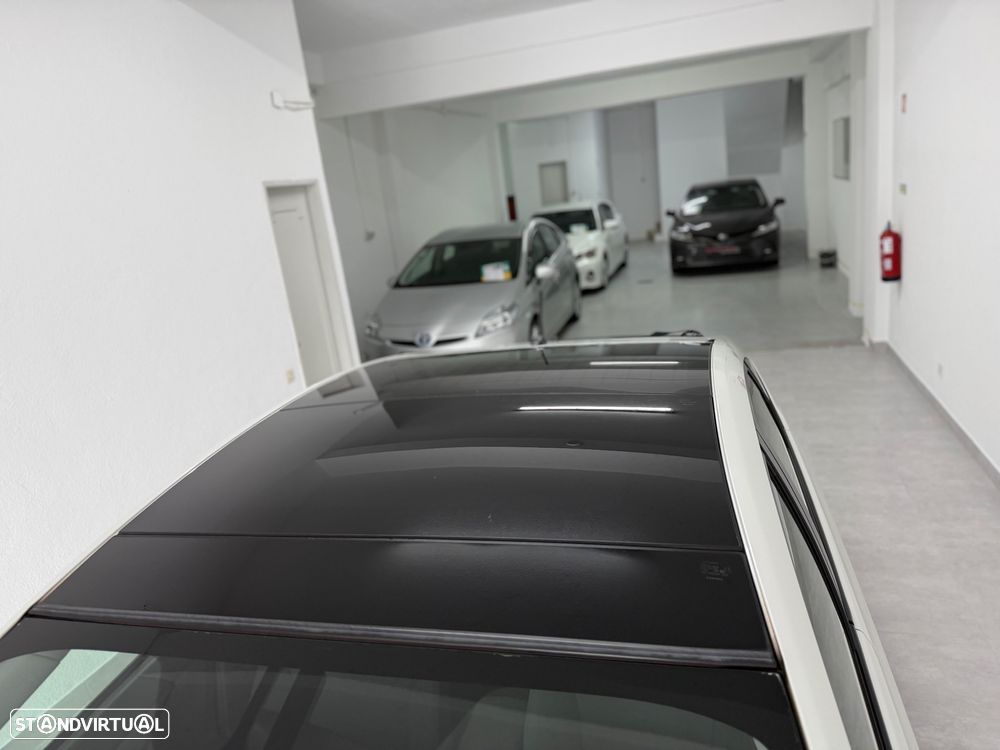 Toyota Prius 1.8 Premium +Pele+GPS+Solar - 5