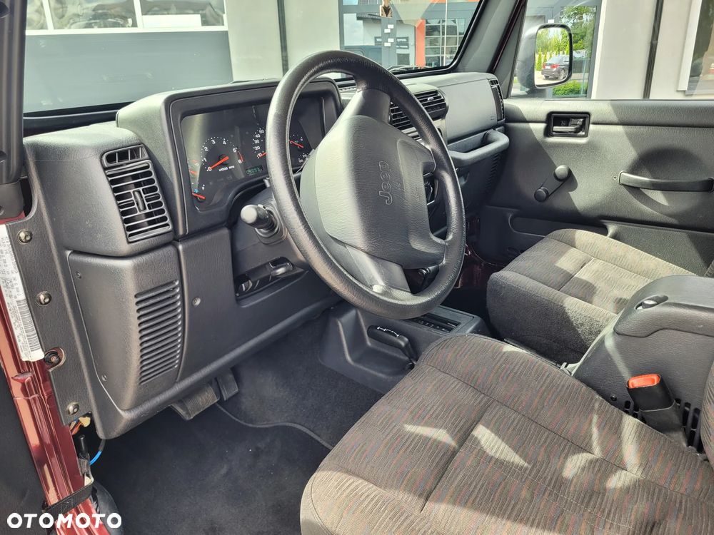 Jeep Wrangler - 16