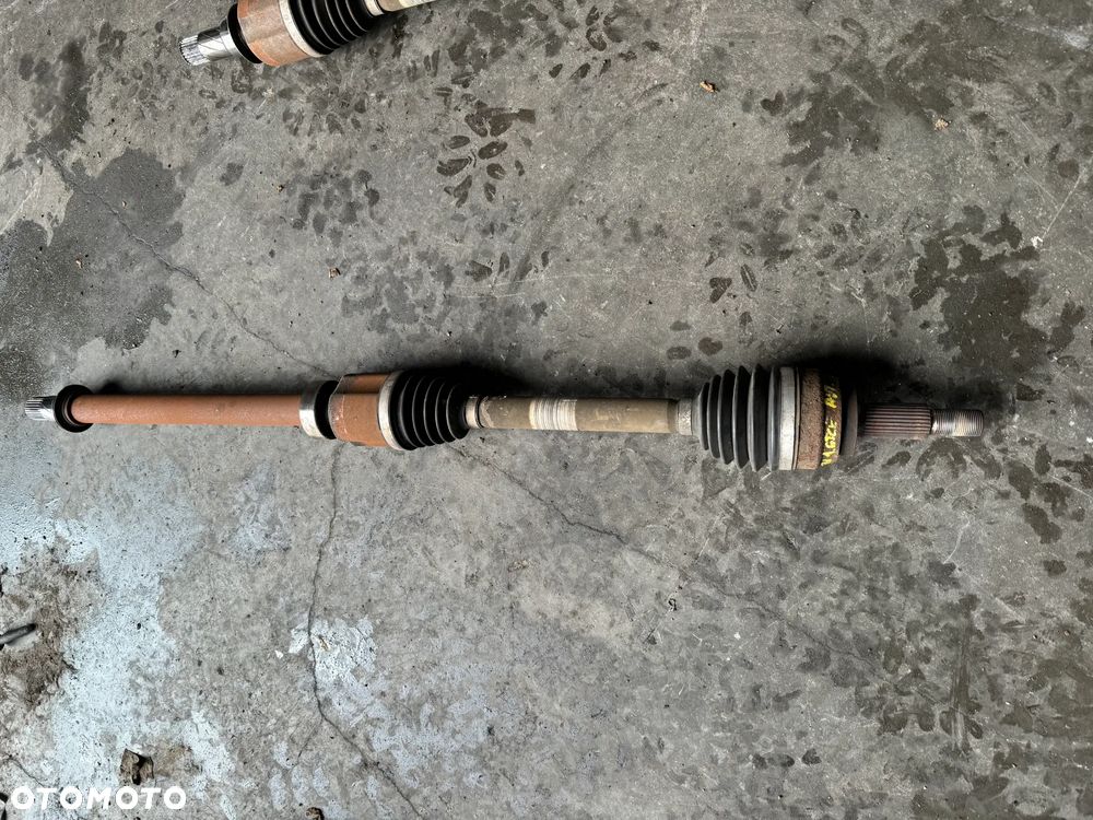 Półoś prawa długa Renault Megane IV 1.6 TCE - 1