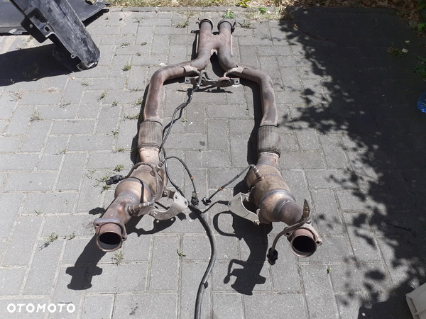 Mercedes W222 W217 Katalizatory 5.0 KT0366 Komplet