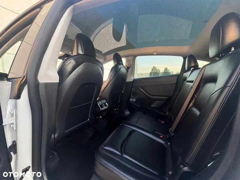 Tesla Model Y Long Range Dual Motor AWD - 20