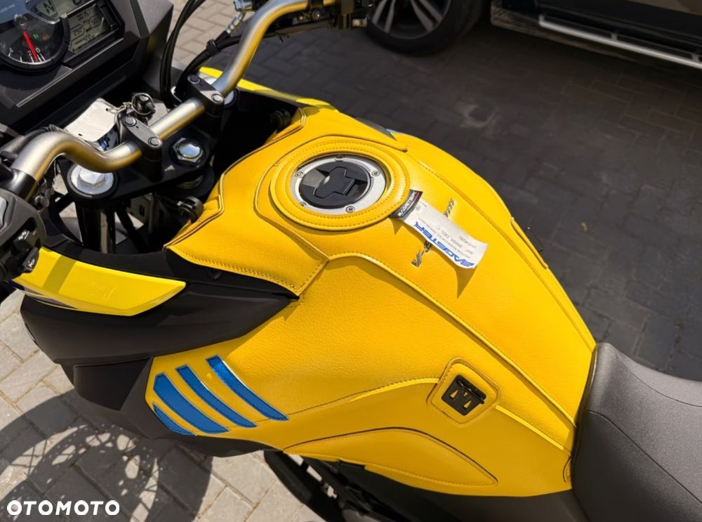 Suzuki V-STROM - 16