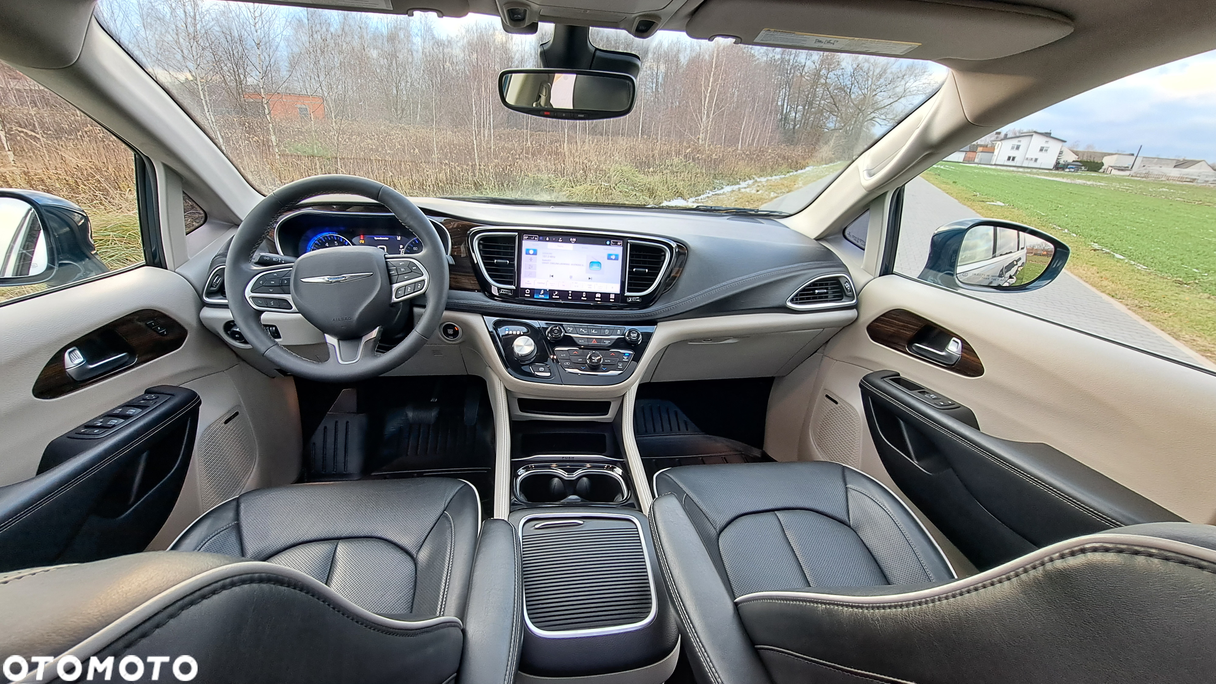Chrysler Pacifica - 28