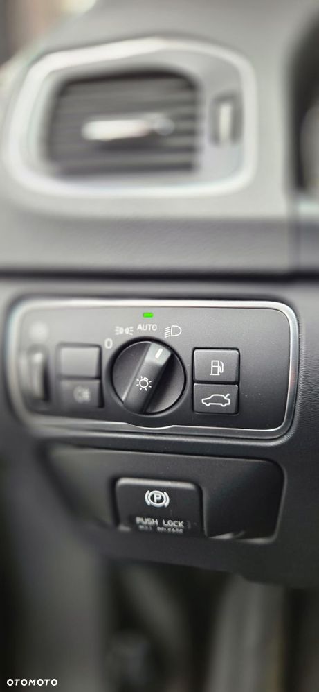 Volvo V60 D3 Base - 23