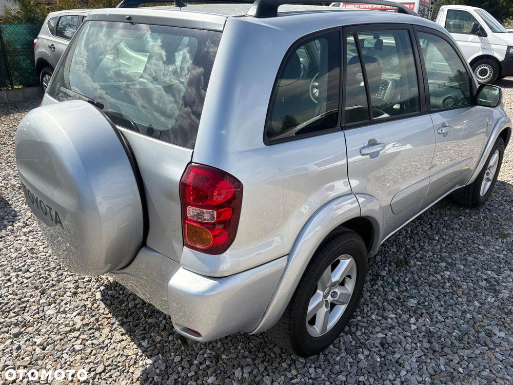 Toyota RAV4 2.0 VVT-i 4x4 - 6