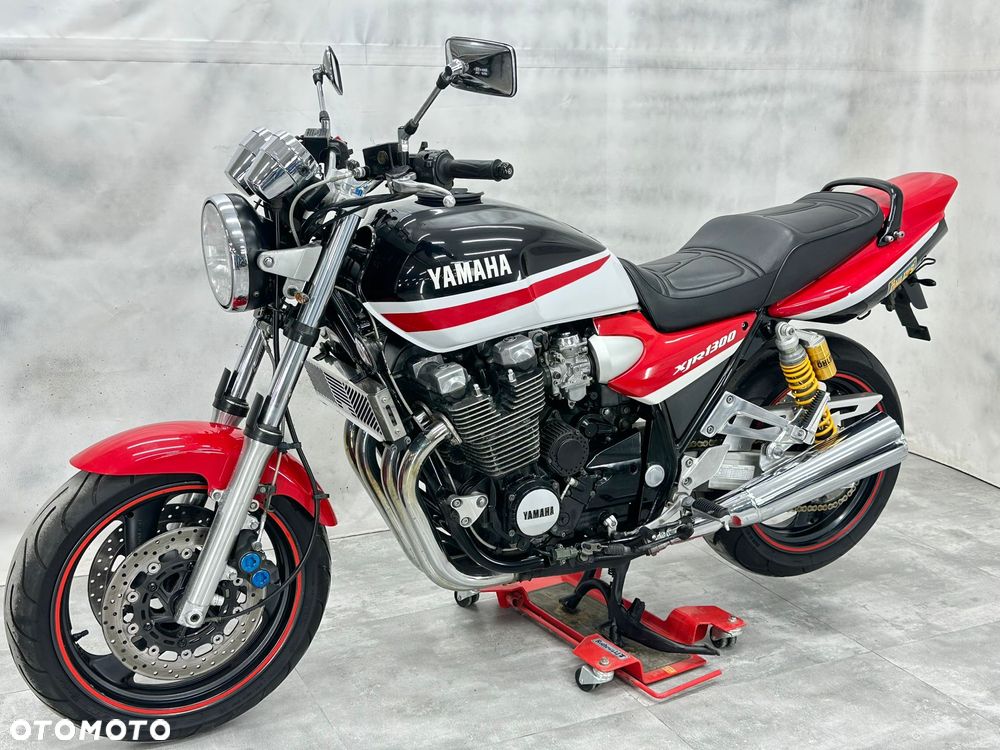 Yamaha XJR - 5
