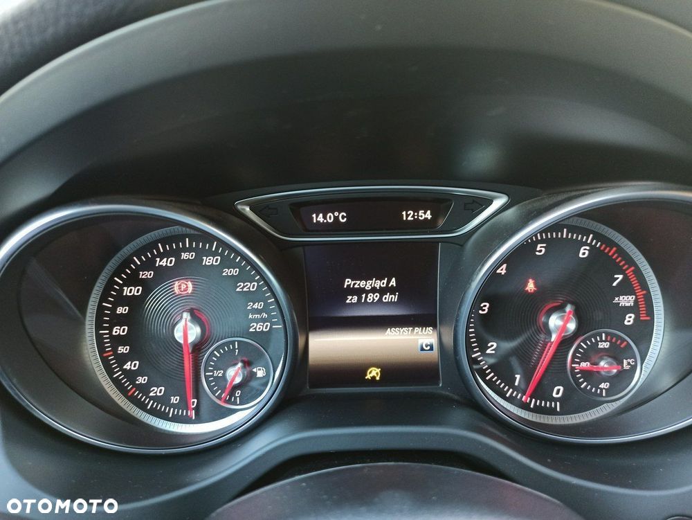 Mercedes-Benz GLA - 23