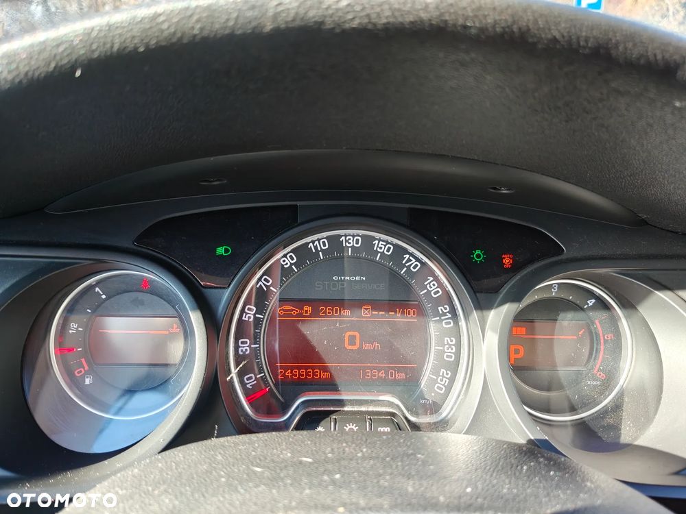 Citroën C5 HDi 135 FAP Confort - 21