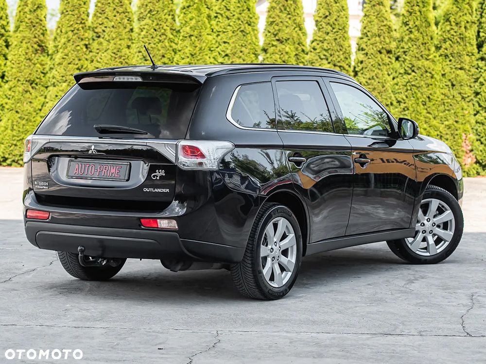 Mitsubishi Outlander - 13