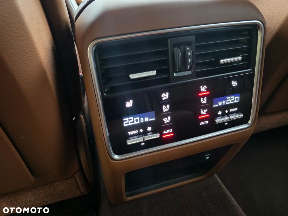 Porsche Cayenne E-Hybrid Platinum Edition - 29