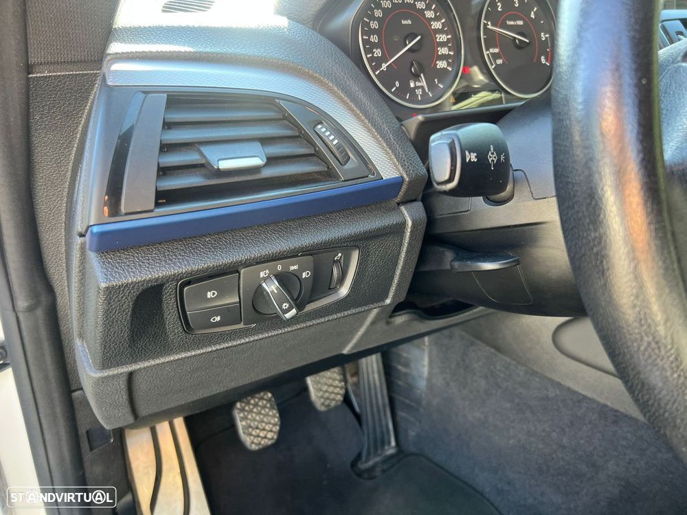 BMW 120 d xDrive Pack M - 27