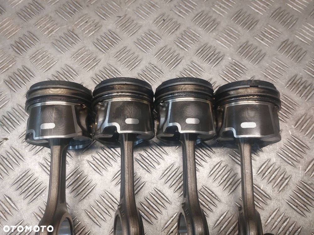 TŁOK + KORBOWÓD  PEUGEOT BIPPER I 1.4 HDI 8HS - 5