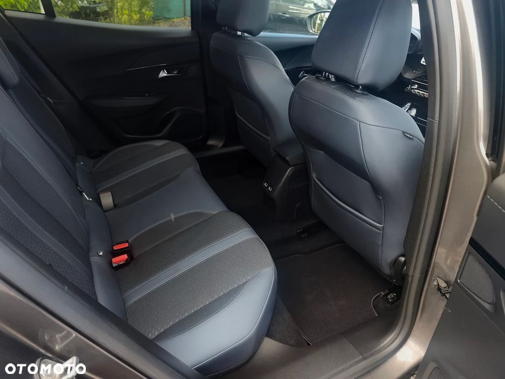 Peugeot 2008 - 10