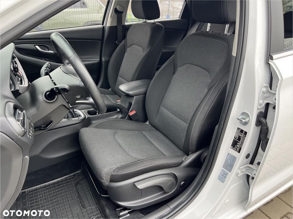 Hyundai i30 1.5 DPI Comfort - 10