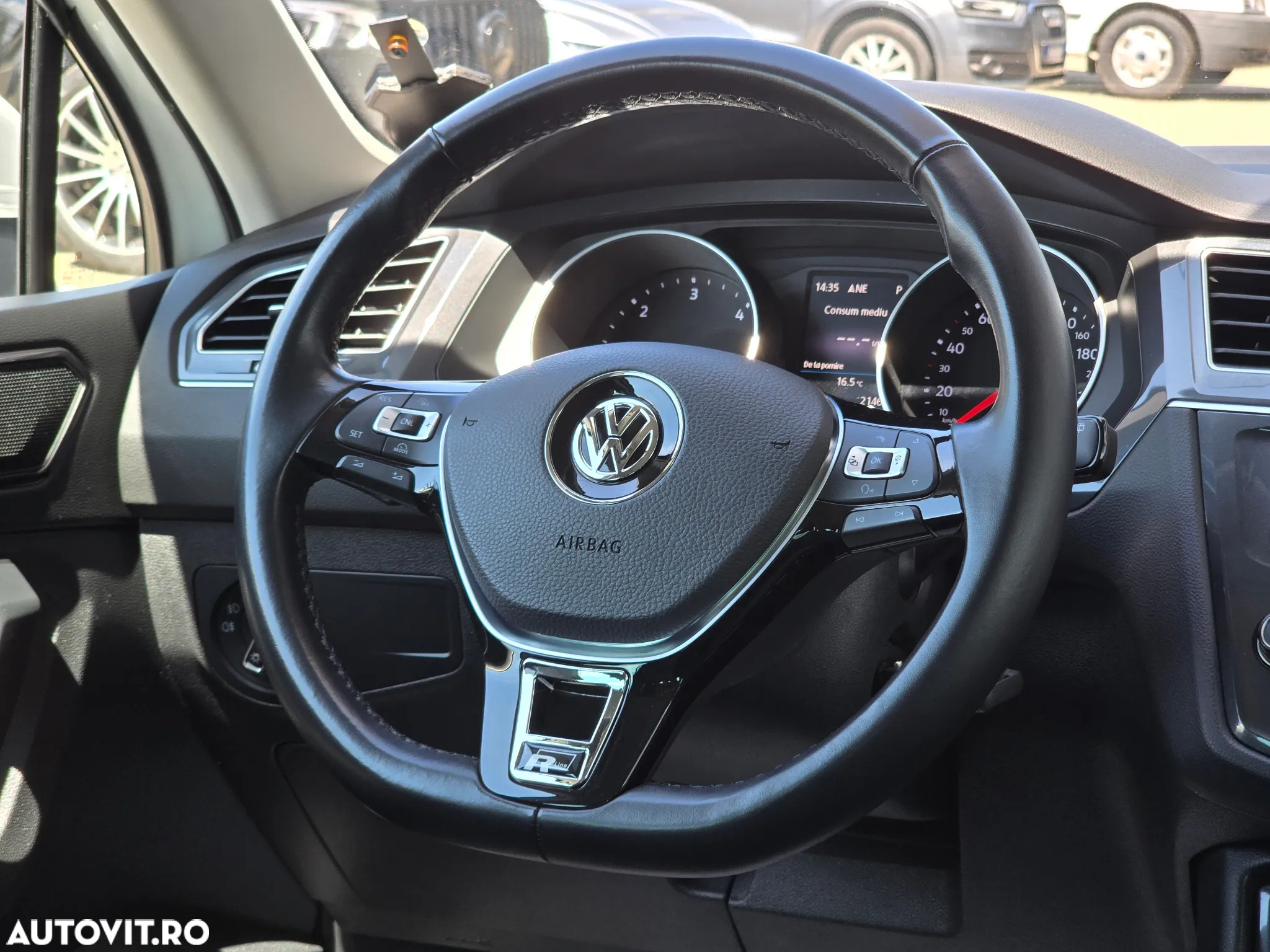 Volkswagen Tiguan 2.0 TDI SCR 4MOTION DSG R-Line - 22
