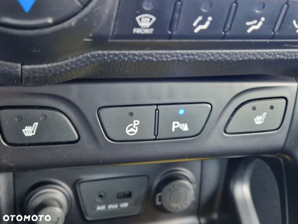 Hyundai ix35 2.0 CRDi 4WD Premium - 8