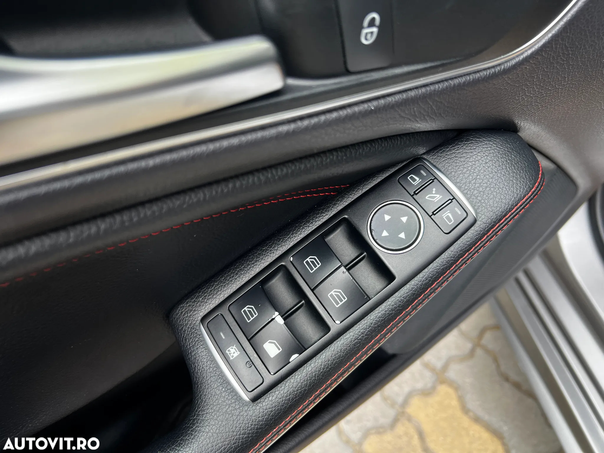Mercedes-Benz CLA 250 4MATIC Aut. - 34