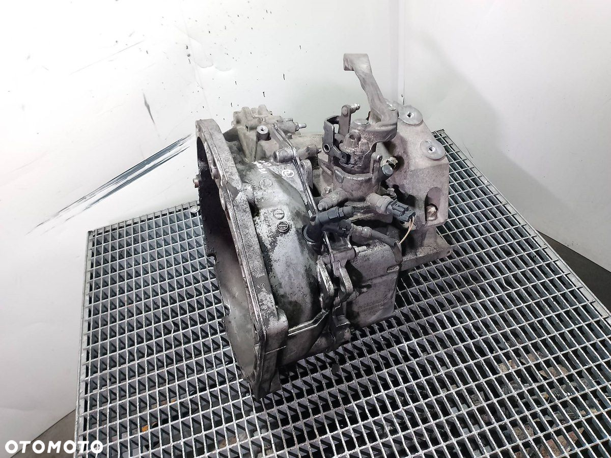 SKRZYNIA BIEGÓW MANUALNA OPEL VECTRA C F40 1.9 CDTI - 2