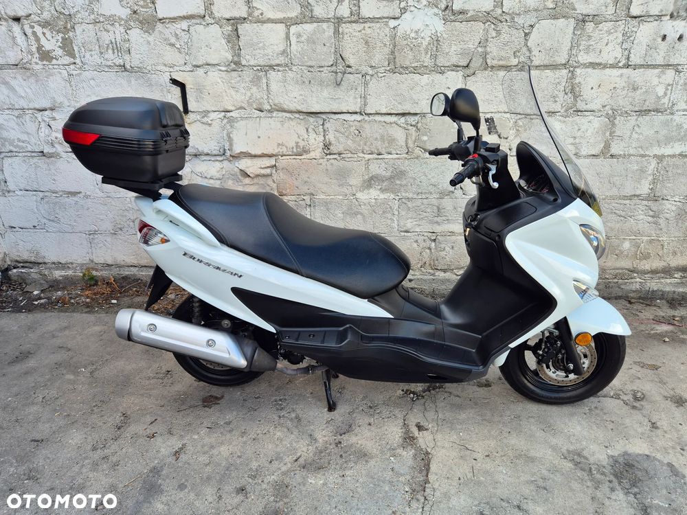 Suzuki Burgman - 11