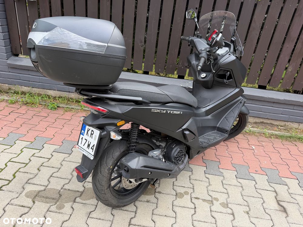 Kymco Skytown - 3