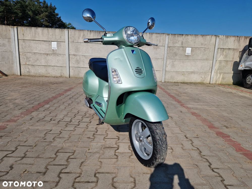 Piaggio Vespa - 3