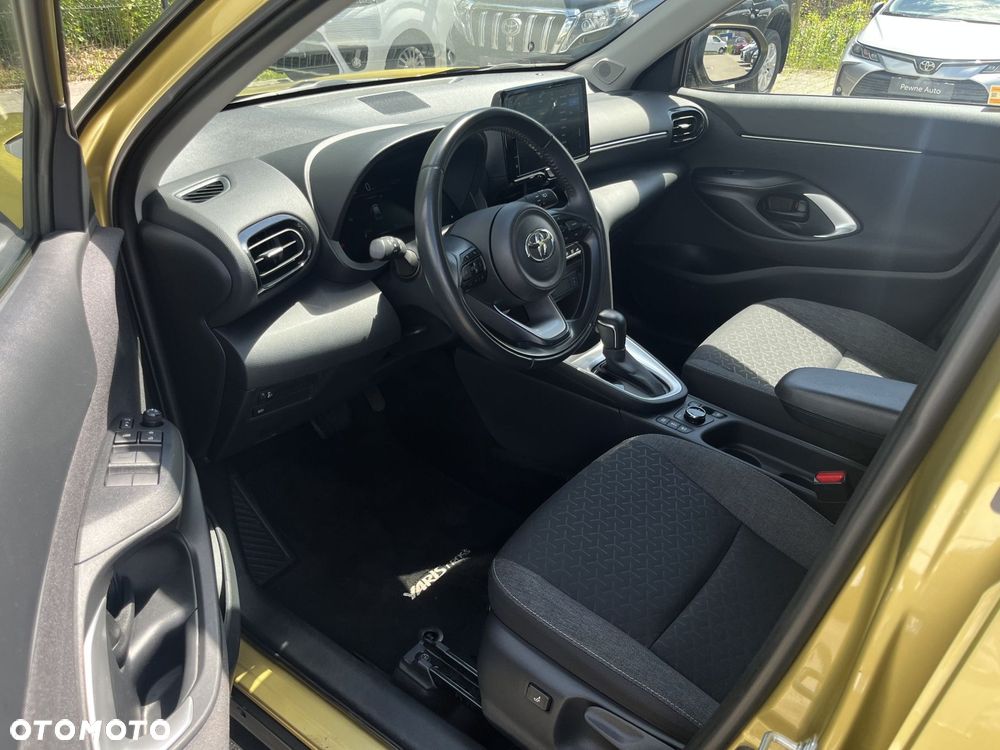 Toyota Yaris Cross Hybrid 1.5 Comfort 4x4 - 16