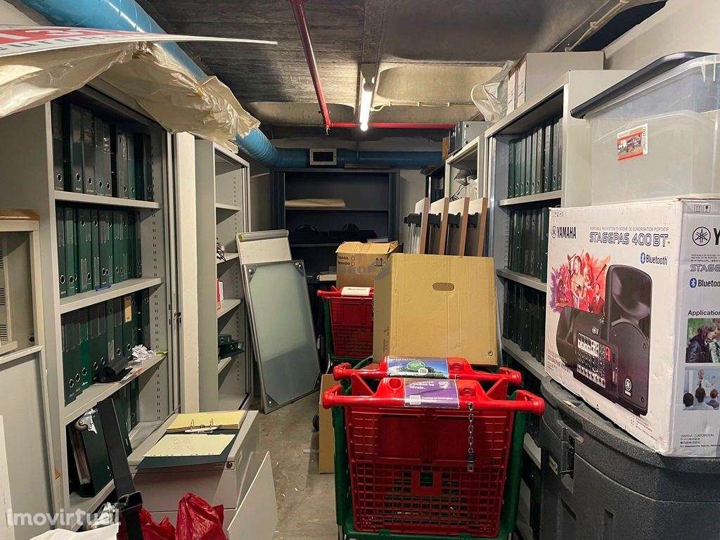 LCA1976 - Arrecadação no Centro Comercial das Amoreiras, Lisboa - Grande imagem: 5/7