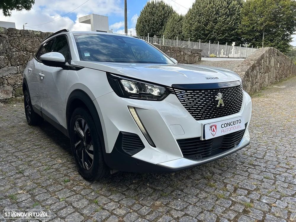 Peugeot 2008 1.2 PureTech Allure - 4
