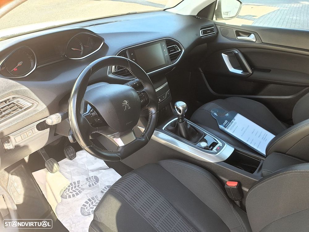 Peugeot 308 1.6 BlueHDi Allure J17 - 11