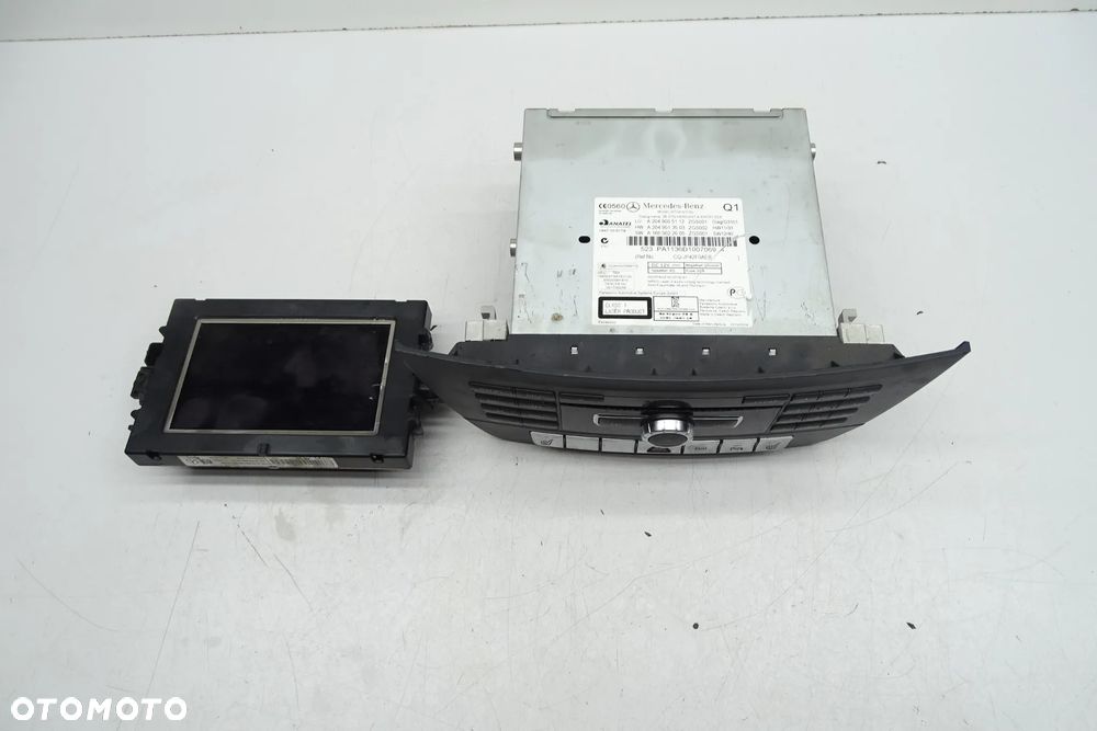 Mercedes C Klasa W204 Radio z wyswietlaczem 2049005112 1729016600 - 2