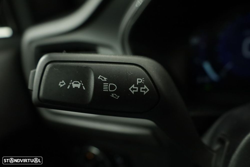 Ford Focus 1.0 EcoBoost MHEV ST-Line - 18