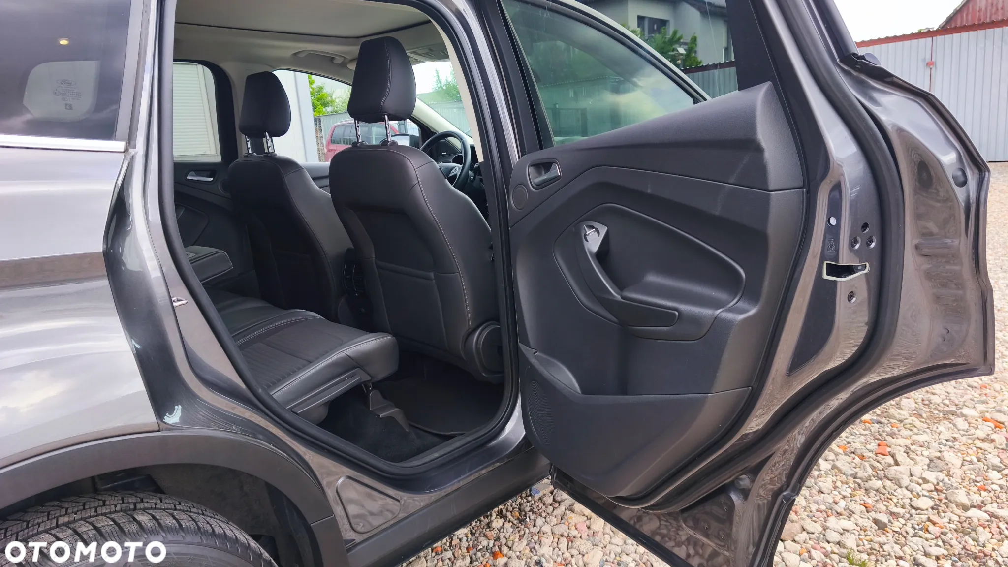 Ford Kuga 1.5 EcoBoost 2x4 Titanium - 29