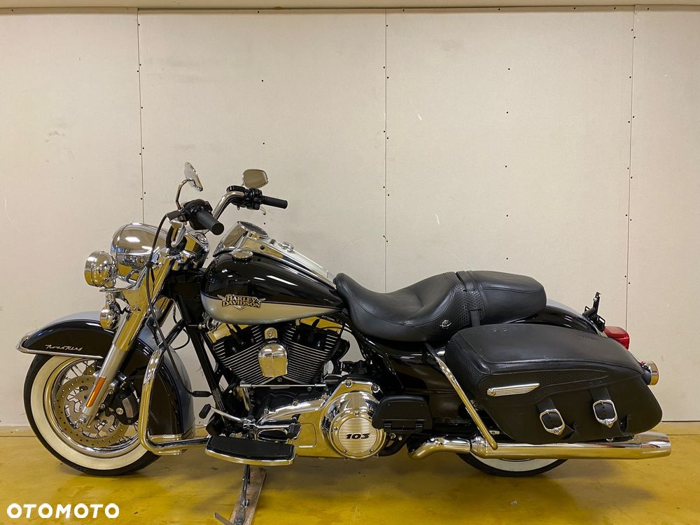 Harley-Davidson Touring Road King - 9