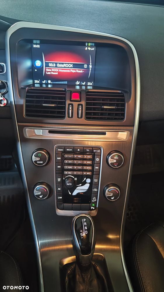 Volvo XC 60 D5 AWD Summum - 11