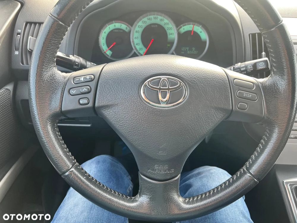Toyota Corolla Verso - 21