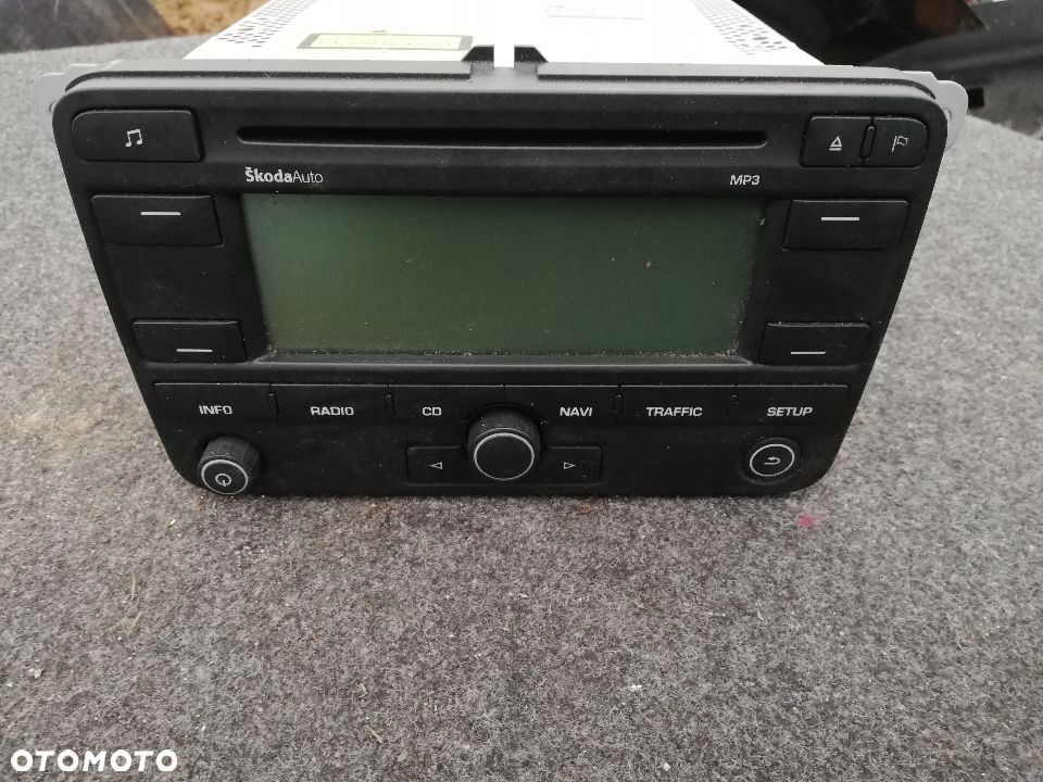 SKODA OCTAVIA II RADIO MP3 1Z0035191A - 1